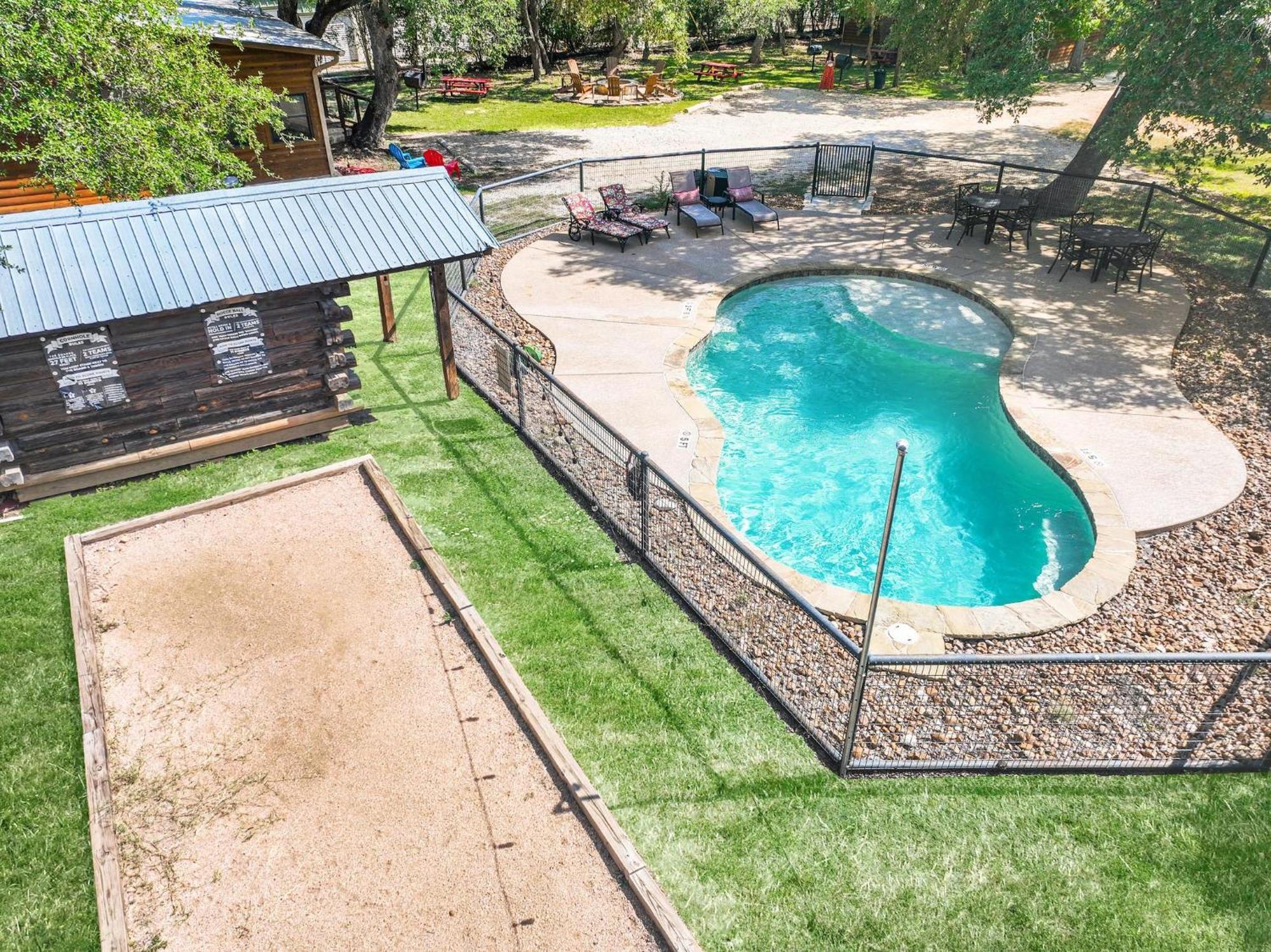 Wimberley Log Cabins Resort And Suites- The Oak Lodge Exterior foto